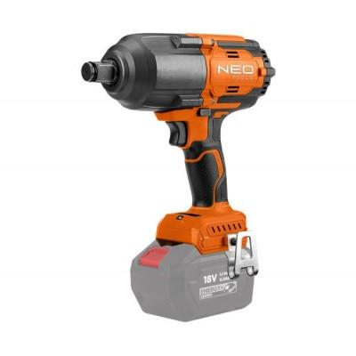 Mașină de înșurubat cu impact  Neo 04-618
