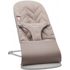 Детский шезлонг BabyBjorn Bliss Sand Gray Woven Petal Quilt (006317A)